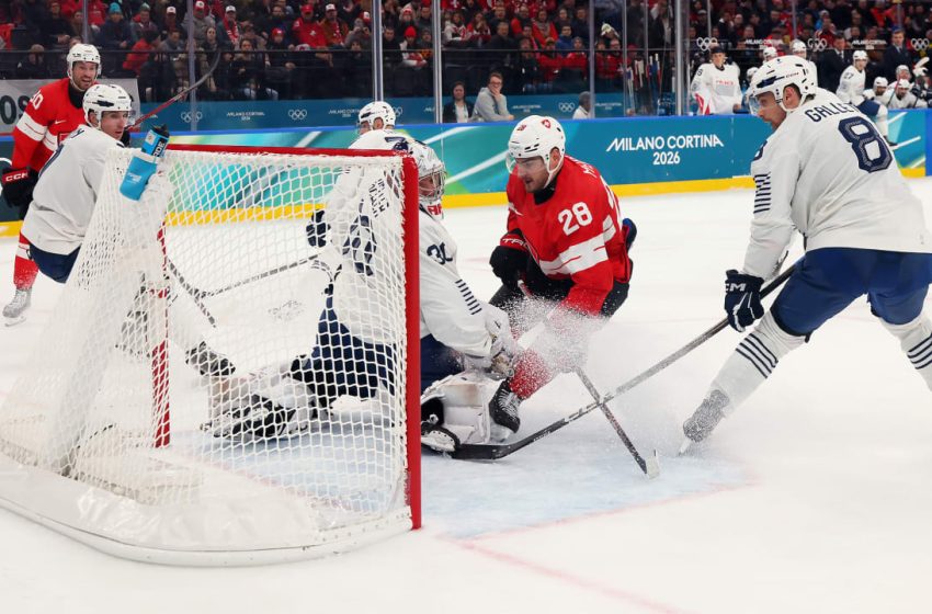  Meier scores twice, Switzerland defeats France in Group A Olympic opener