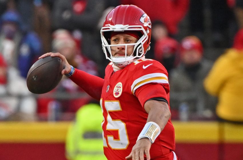  Patrick Mahomes, Chiefs Reportedly Restructure Contract, Updated NFL Salary Cap Ahead of Free Agency
