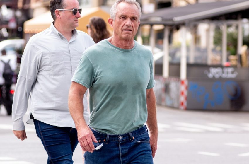  RFK Jr. Mocked for Wearing Jeans While Swimming With Kid Rock