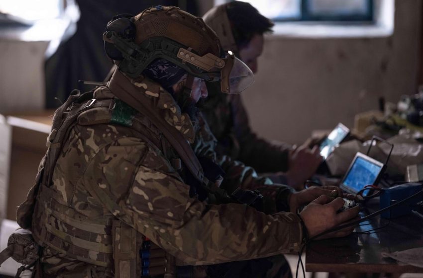  Ukraine’s war machine evolves into machine war