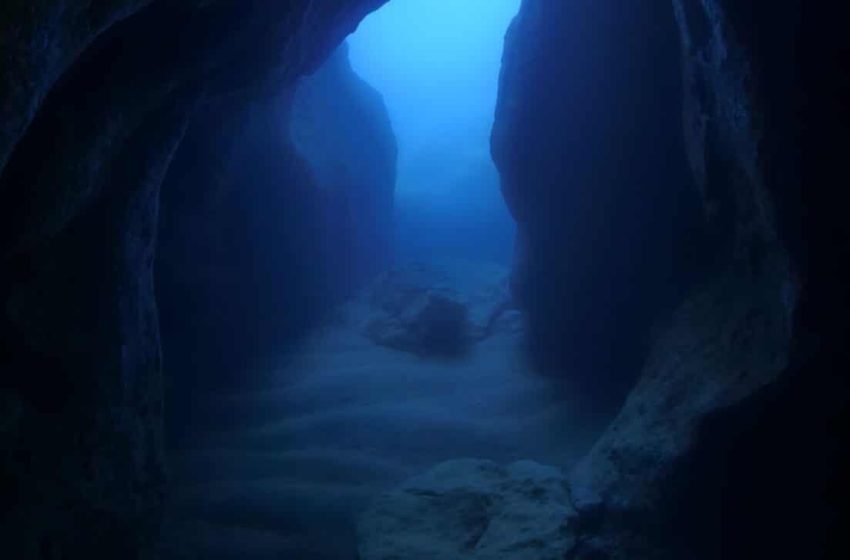  Scientists Just Discovered What Created This Massive, Mysterious Ocean Canyon Bigger Than the Grand Canyon!