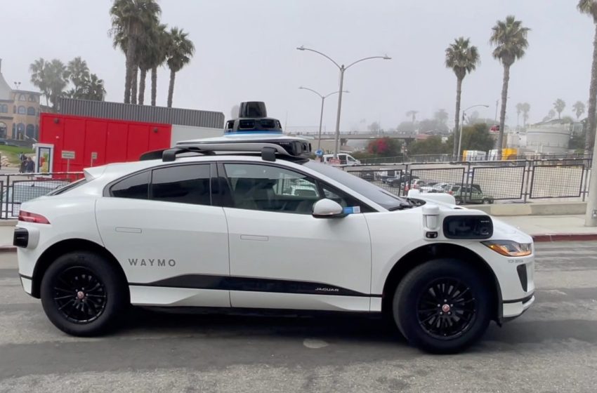  Waymo adds 4 more cities to its robotaxi service, now 10 total (Tesla: still 0)