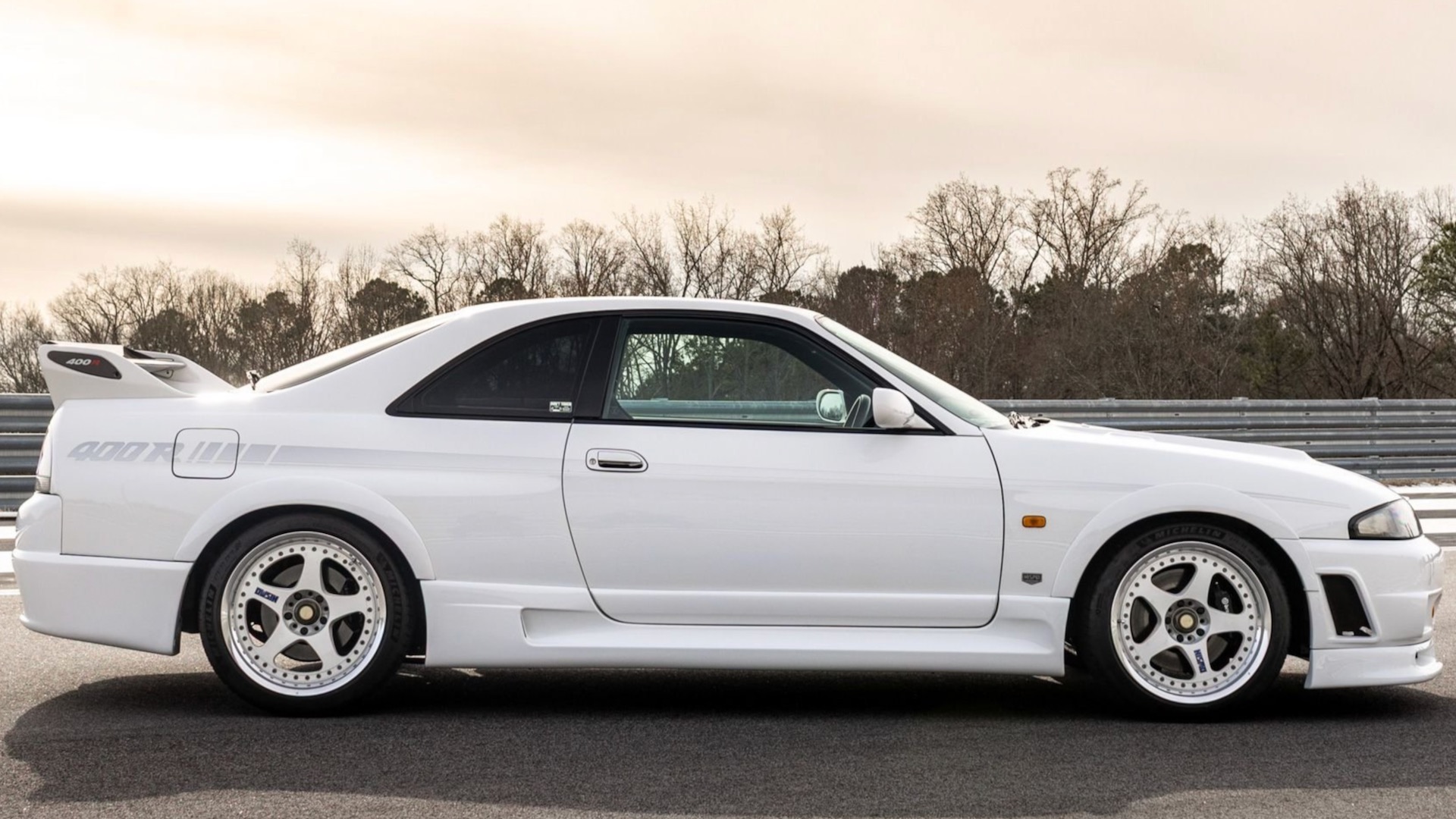 1996 Nissan Skyliner GT-R Nismo 400R profile view.