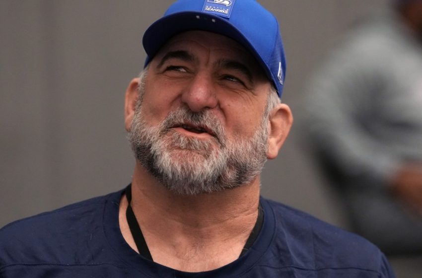  Seahawks offensive line coach John Benton to stay with team for 2026
