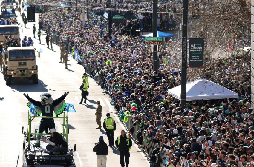  Seattle schools see increased student and teacher absences for Super Bowl parade