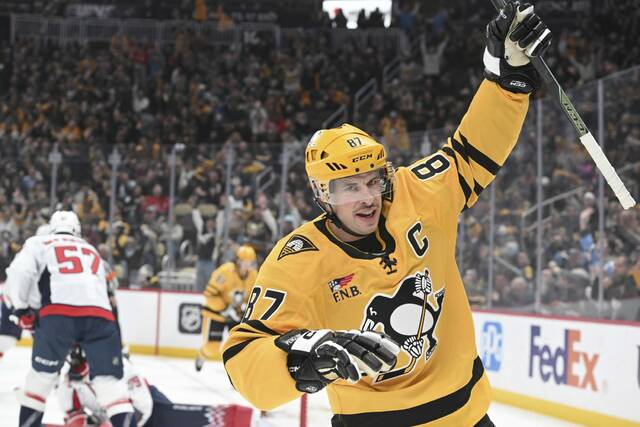  Sidney Crosby remains confident in the Penguins’ playoff hopes as he lands on injured reserve