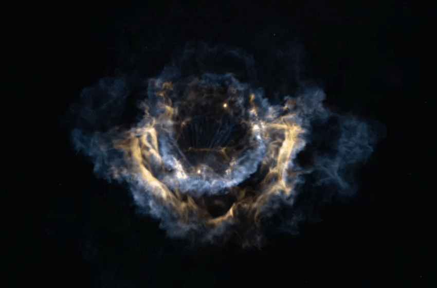  SpaceX’s Falcon 9 Rocket Creates Stunning Plume Over Florida, Capturing the Power of Space Travel