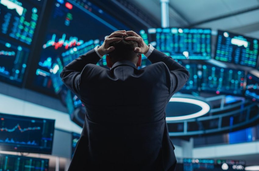  Stocks Tumble on AI Disruption Fears