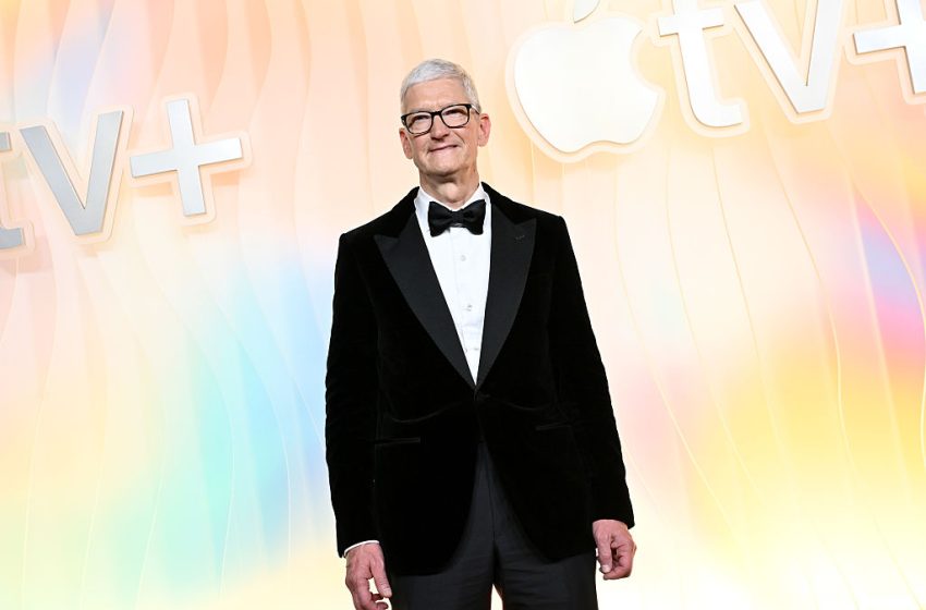  The kids ‘picked last in gym class’ gear up for Super Bowl