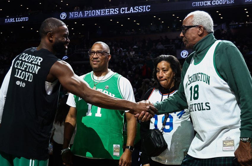  ‘This is a special game’: NBA Pioneers Classic gives league’s first Black players their respect