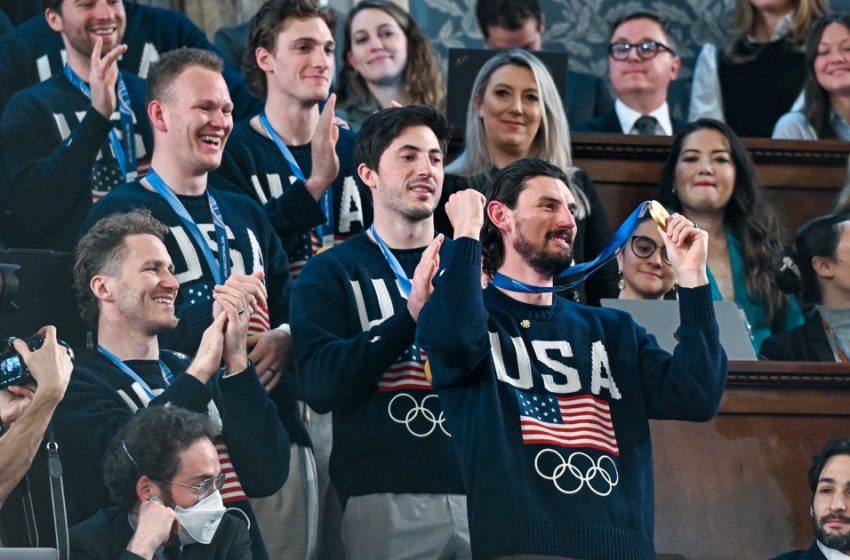  Trump says U.S. men’s hockey goalie Connor Hellebuyck will receive Presidential Medal of Freedom