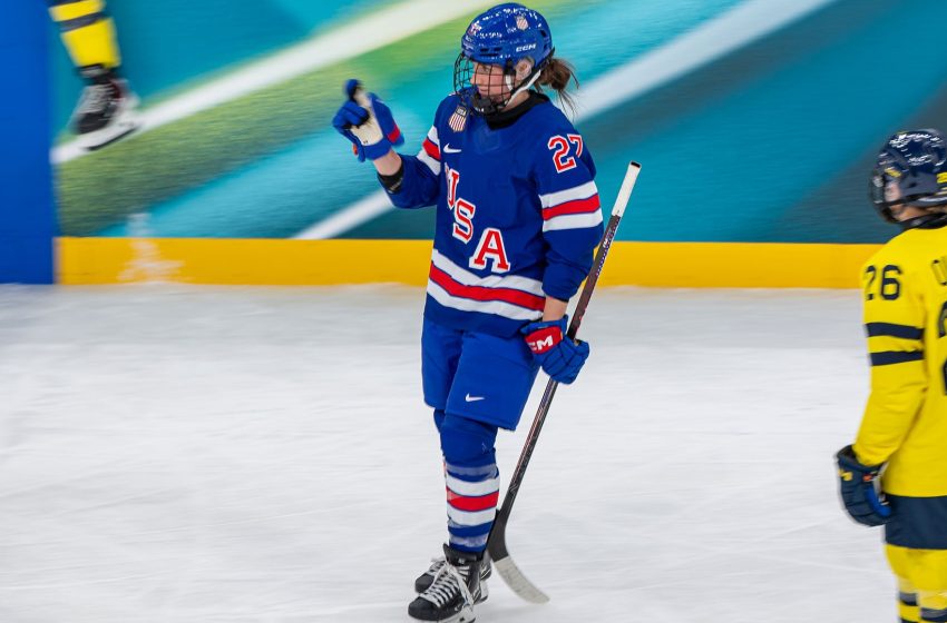  U.S. women’s hockey team shuts out Sweden, books trip to Olympic gold medal game