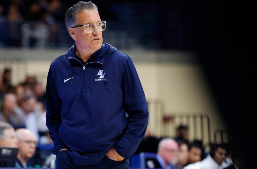  USD fires Steve Lavin, seeks ‘new course of excellence’ for basketball program