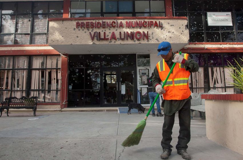  Mexican cartels overpower police with ammunition made for the US military