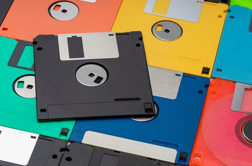  Why Gen Z Is Trading Smartphones for Dumb Devices