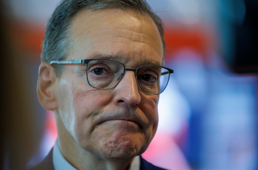  With Syracuse AD John Wildhack retiring, who makes decision on basketball coach Adrian Autry?