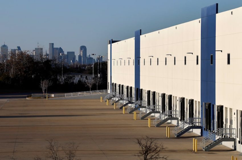  Warehouse owner won’t sell Dallas County property to ICE for migrant detention center