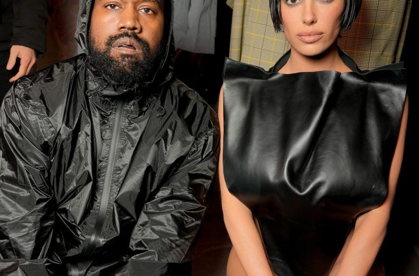  Kanye West Wife Bianca Censori Pink Pixie Cut