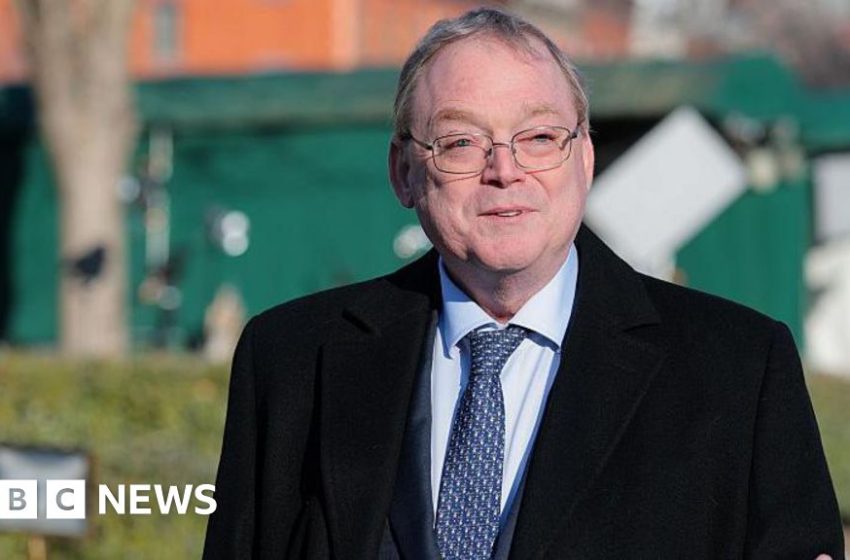  Trump adviser calls for Fed economists to be 'disciplined' – BBC