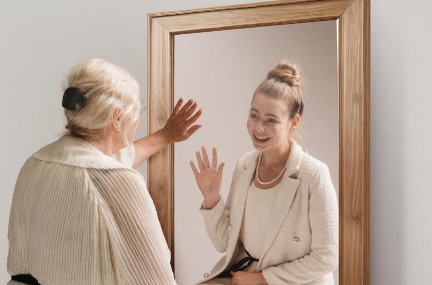  Scientists Say You Might Be Able to Reverse Aging, Just by Thinking Younger