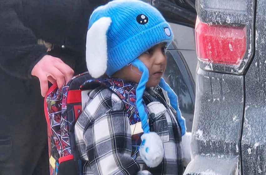  ICE releases 5-year-old Liam Conejo Ramos from custody, lawyer says