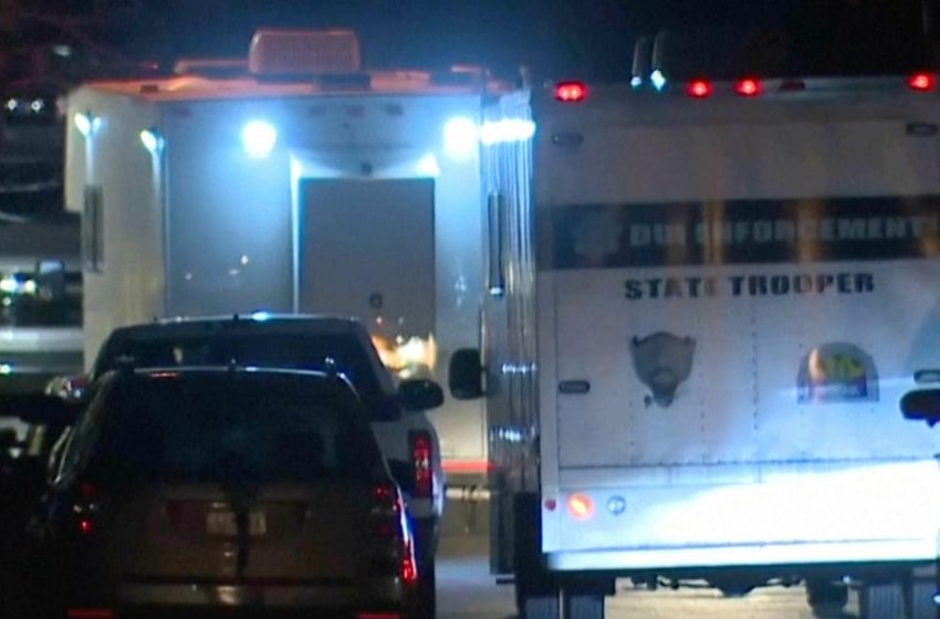  2 killed in police helicopter crash at active shooting scene in Arizona