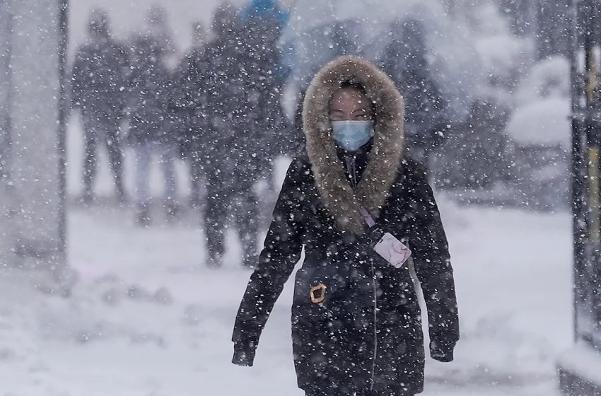  Record-breaking storm dumps up to 3 feet of snow in some areas as cities across the Northeast begin to dig out