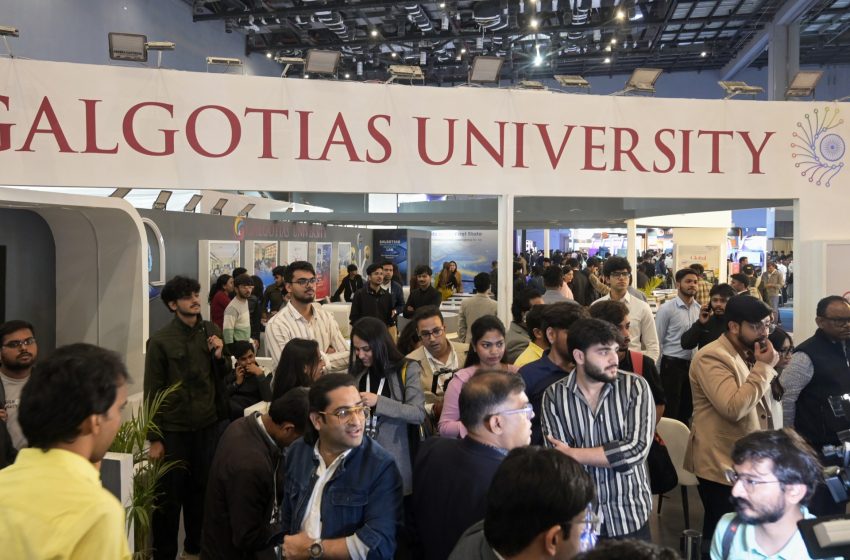  Indian university faces backlash for presenting Chinese robot as its own | News