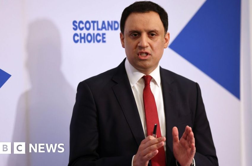  Cabinet ministers rally round PM as Sarwar calls for him to quit – BBC