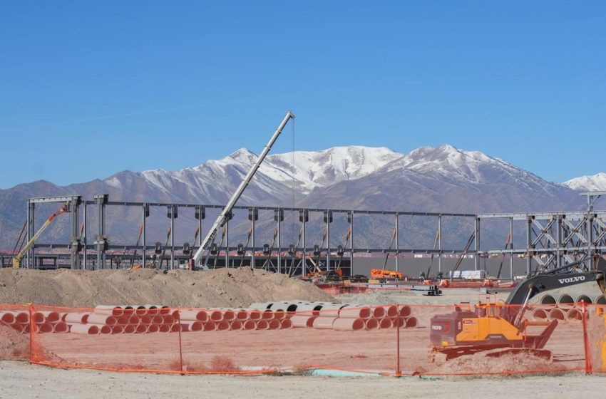  Moody’s flags $662 billion risk at the heart of the data center build-out by just 5 companies