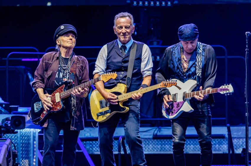  Bruce Springsteen and the E Street Band Announce United States Tour