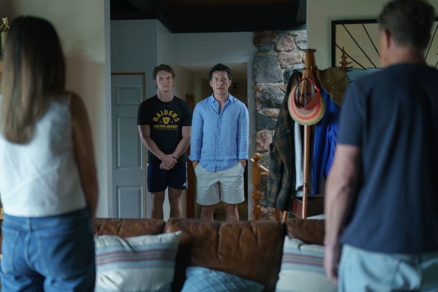 Connor Storrie as Ilya Rozanov (l) and Hudson Williams as Shane Hollander (r) in 