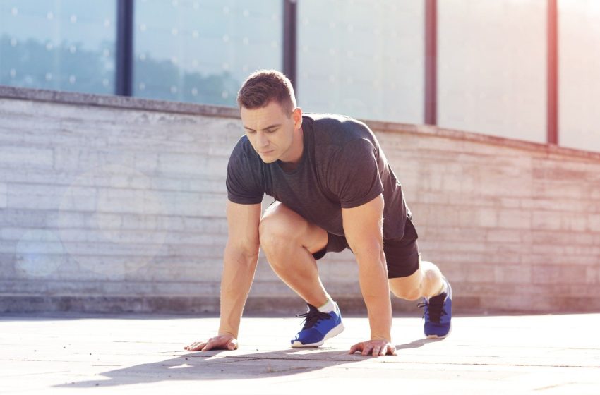  This 10-minute morning routine can improve your joint health after 60, according to a personal trainer