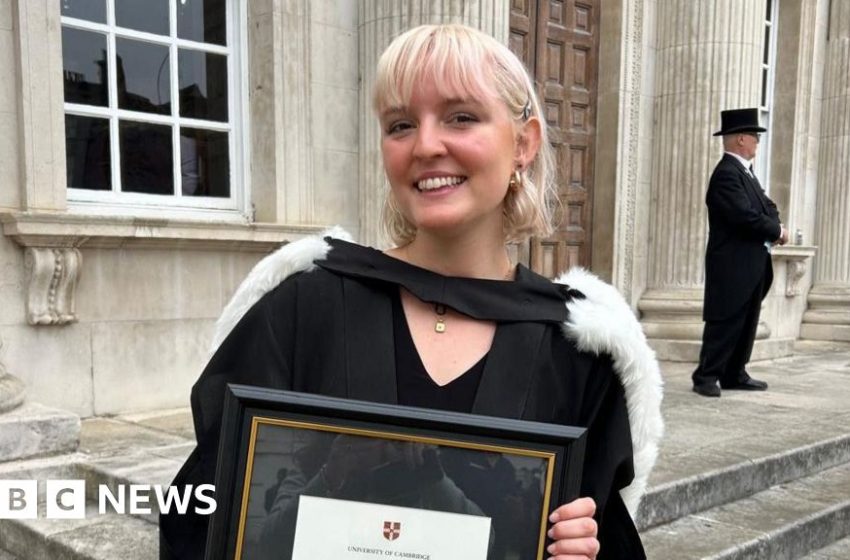  'The search is soul-destroying': Young jobseekers on the struggle to find work – BBC