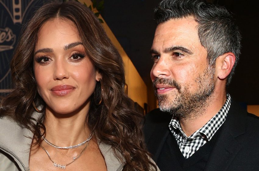  Jessica Alba and Cash Warren Finalize Divorce