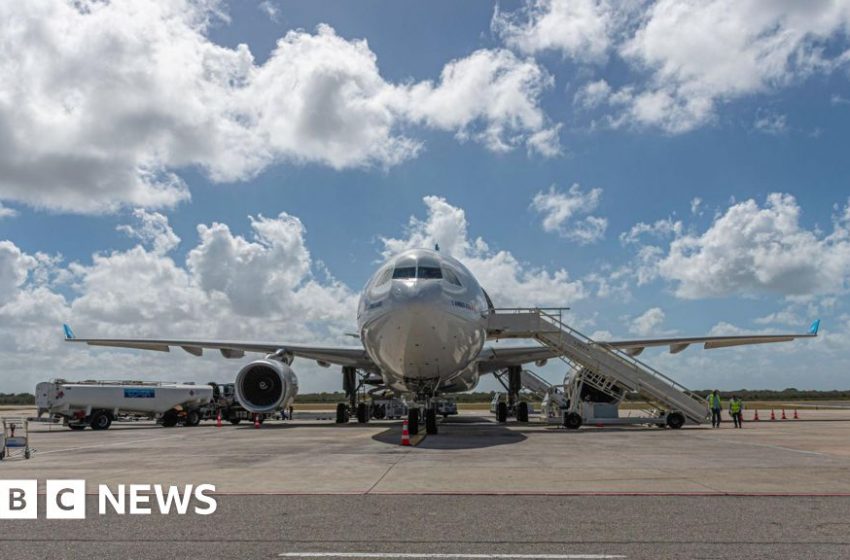  Air Canada suspends service to Cuba following aviation fuel shortage – BBC