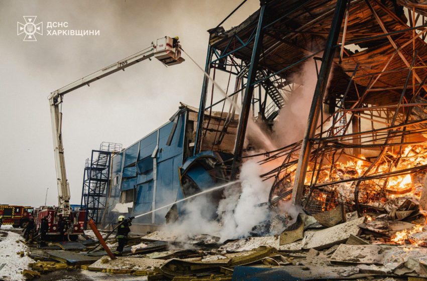  Russian Missile Strike Sparks Major Blaze at US Warehouse in Ukraine