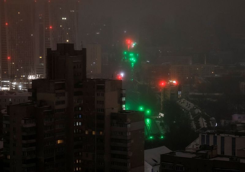  Russian air attack knocks out power, heat to thousands of Ukrainians