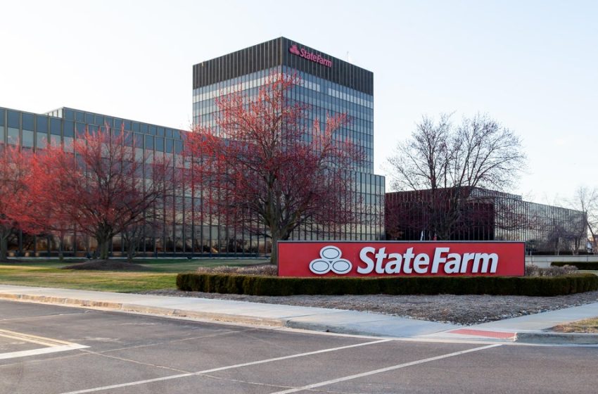  State Farm to offer $100 average refund to car insurance customers