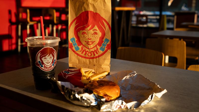  Wendy’s is closing 6% of its stores by mid-2026