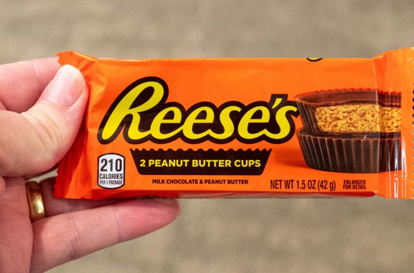  Grandson of Reese’s Peanut Butter Cup inventor accuses Hershey of “quietly replacing” ingredients