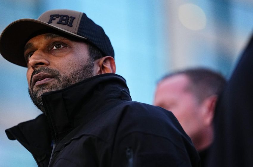  At least 10 FBI staffers who worked on Mar-a-Lago documents case are fired, sources say