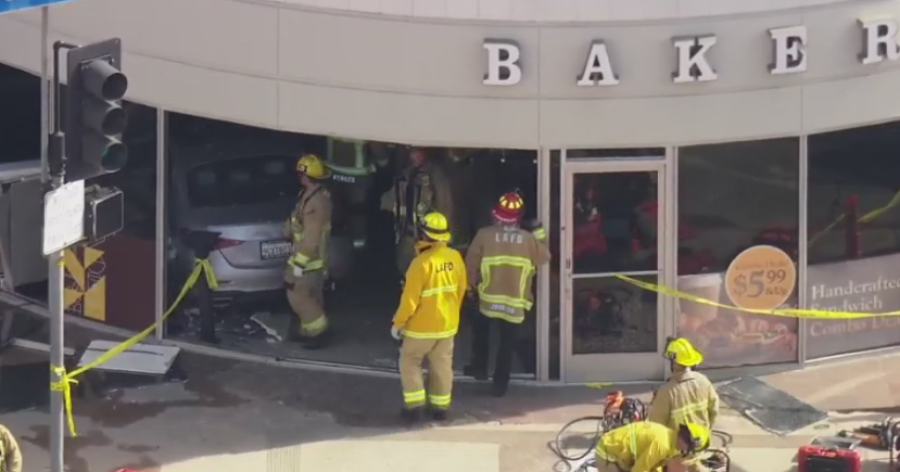 At least 3 dead, 6 injured when car crashes into Los Angeles supermarket
