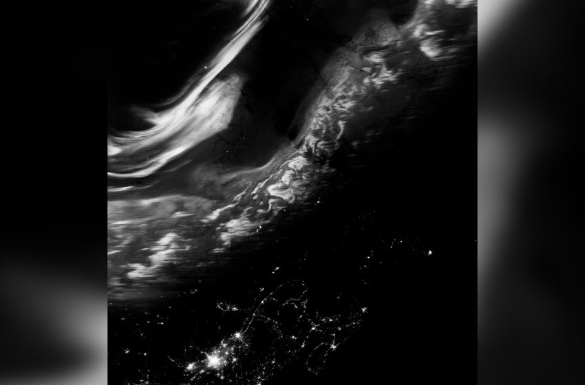  Satellite spies northern lights over Iceland and Canada photo of the day for Feb. 23, 2026