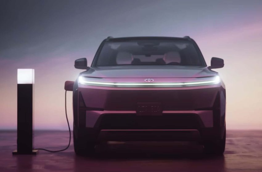  The 2027 Toyota Highlander Gets An EV Feature Most Teslas Don’t Have