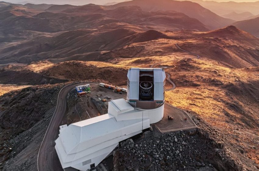  Astronomers Wake Up to 800,000 Notifications From Observatory Watching the Night Skies