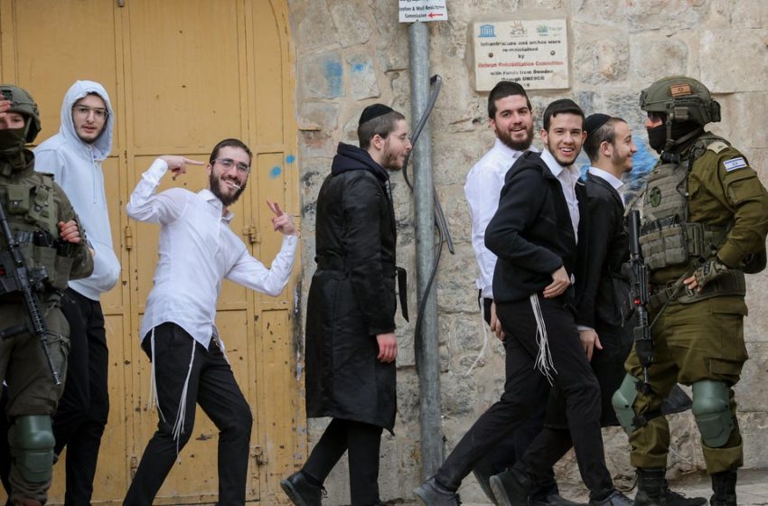  Israel’s neighbors condemn West Bank move seen as “de facto beginning” of annexation of Palestinian territory