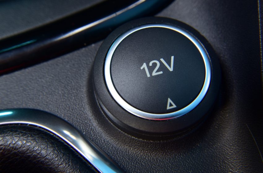  4 Gadgets That Can Upgrade Your Old Car’s Power Outlet