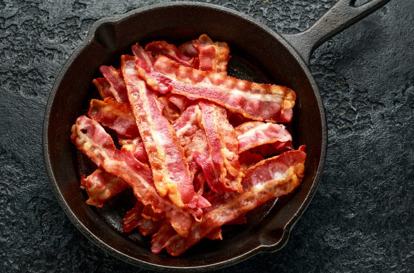  Don’t Cook That Batch Of Bacon In Your Cast Iron Pan — Here’s Why