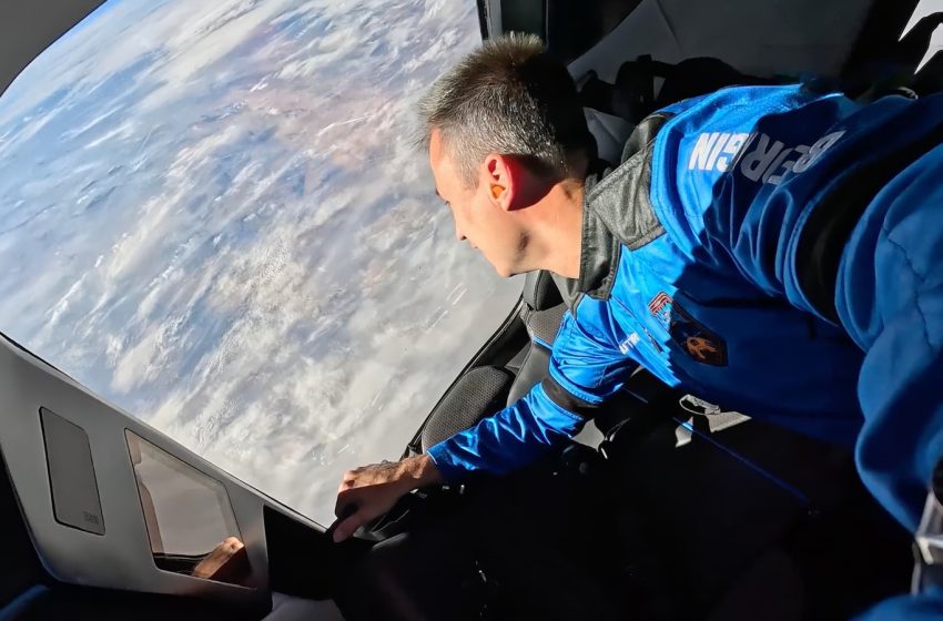  Blue Origin Is Changing Trajectory To Compete In Earth Orbit And On The Moon